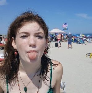 Meet your Posher, Carli